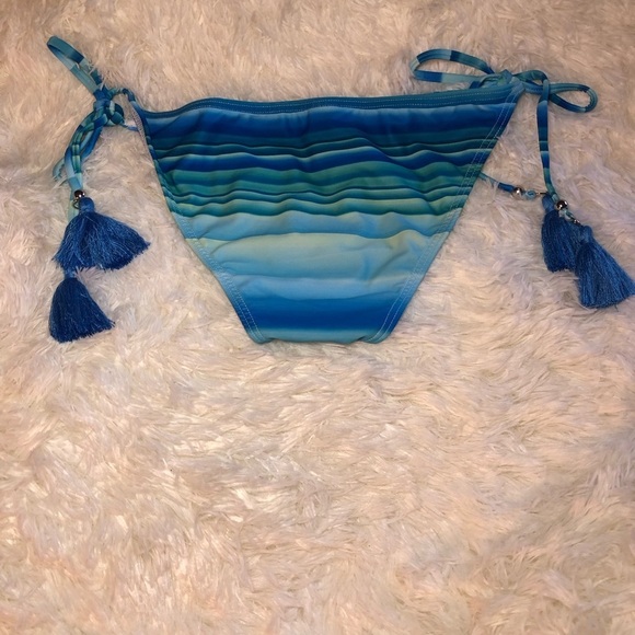 Blue Tie-Dye Bikini Bottom with Tassels size 6 NWOT - Picture 11 of 12